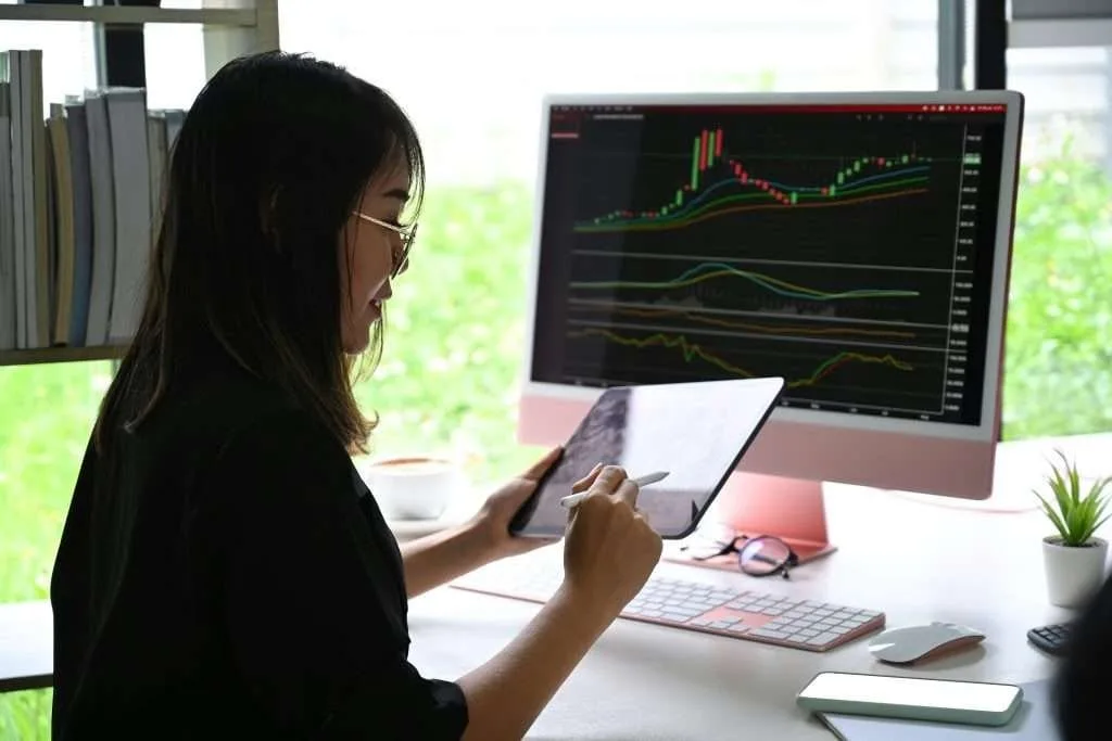 A Comprehensive Guide to Automated Strategies in Trading & Spread Betting 2 getty images Qq4eS6eFwAo unsplash